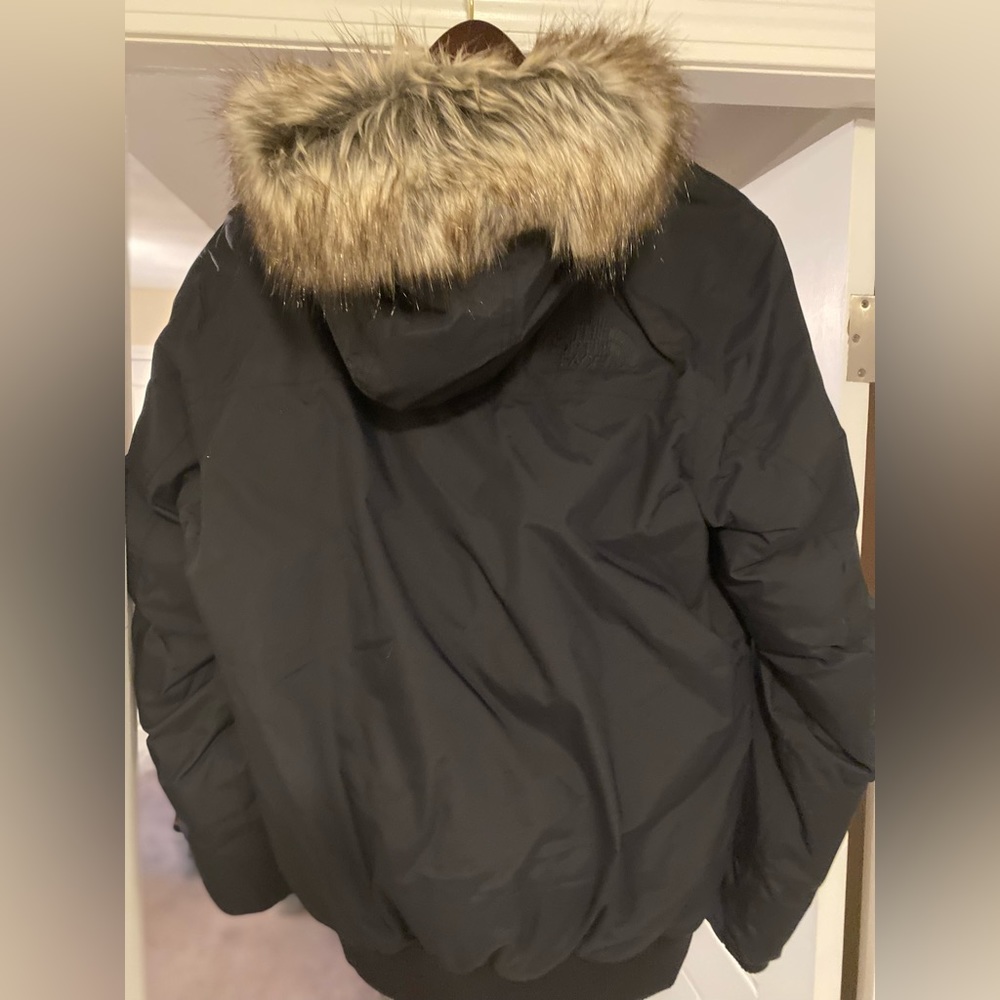 The North Face Mens Gotham III (Gotham 3) Insulated Jacket, Bomber Cut